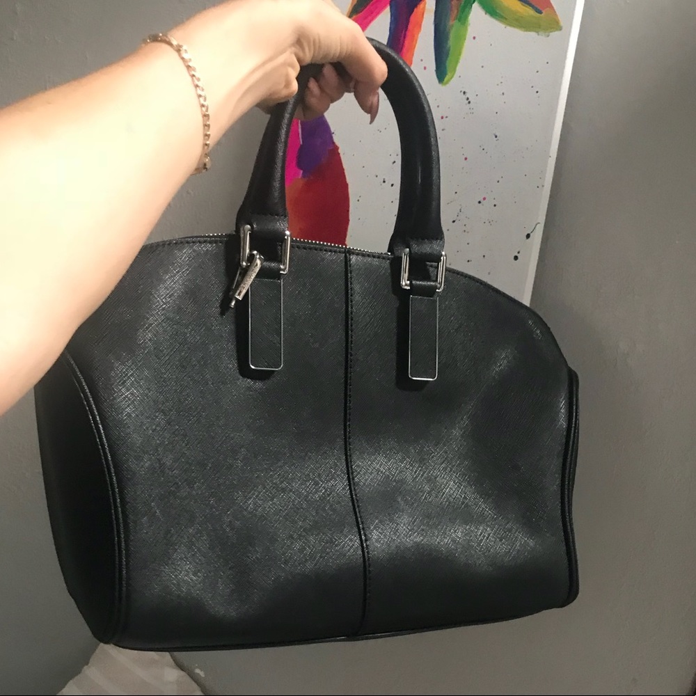 Calvin klein purse - Picture 2 of 3